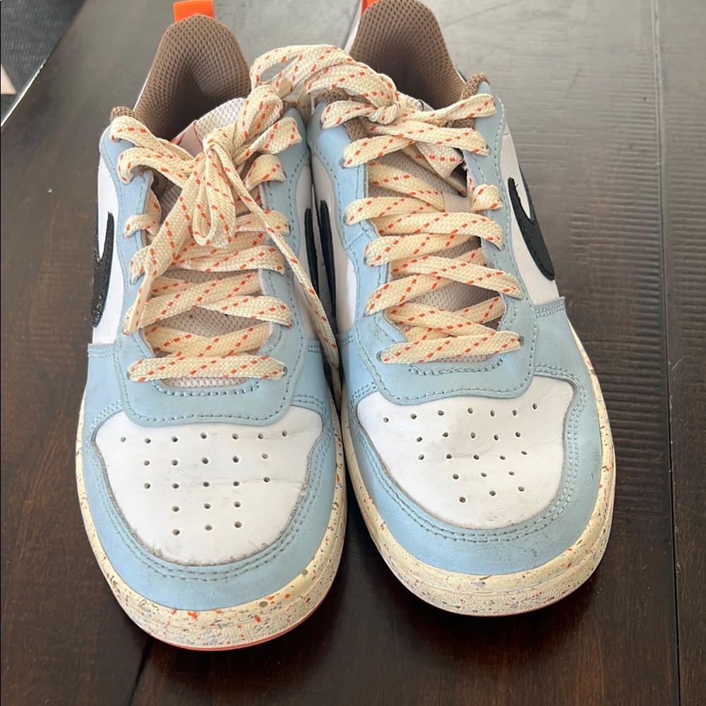 Nike Sneakers (only worn 5x)